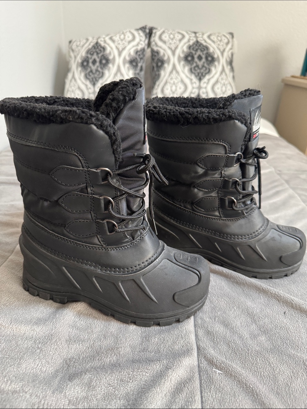 Itasca boys unisex Black Insulated waterproof Winter Snow Boots Sz 3
